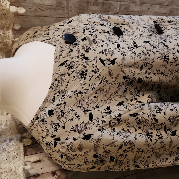 Vintage Ann Taylor Silk Blazer - Picture 2 of 5